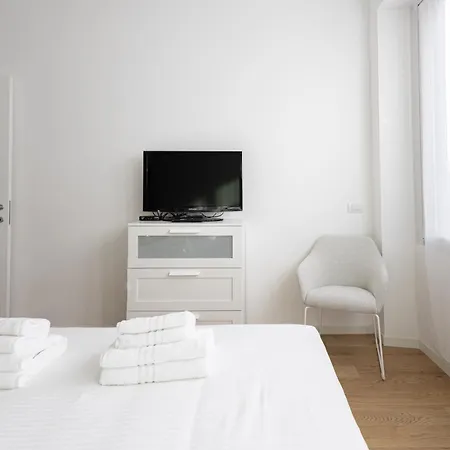 Bilocale Di Design In Zona Chinatown - Sempione Apartment